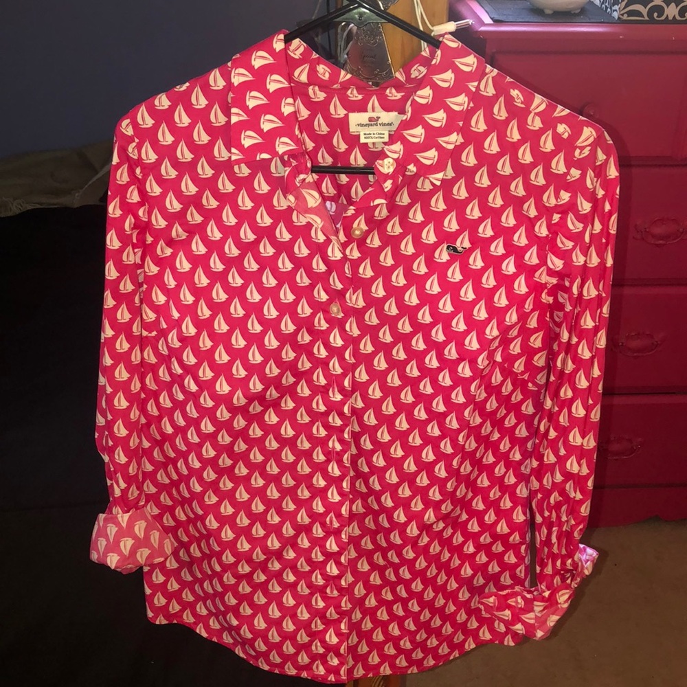 Vineyard Vines button down shirt